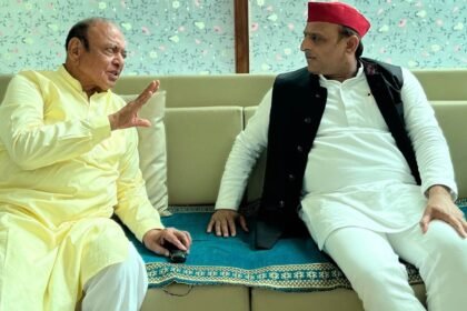Shankersinh Vaghela Meets Akhilesh Yadav