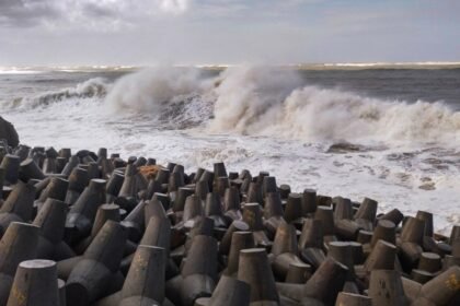 Ship-building industry in Mandvi threatened by Cyclone Biparjoy