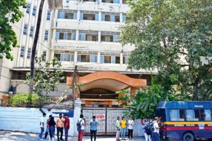 female police officials