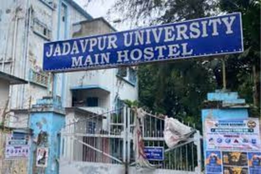 A Fake Group in Army Uniform Enters Jadavpur University Campus