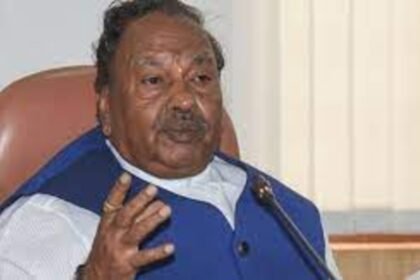 Statements made by BJP leader KS Eshwarappa suggest political developments