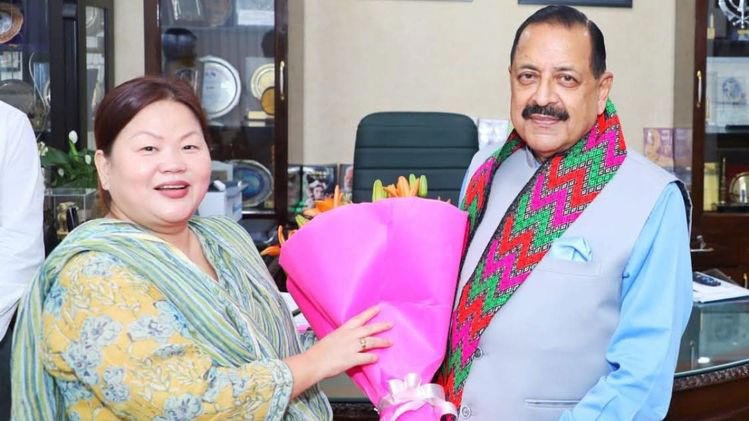 Arunachal team presenting biodiversity and bioeconomy plans to Union Minister