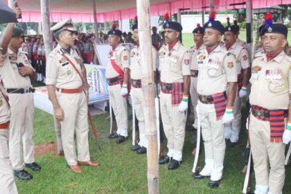 Tripura DGP inspecting parade rehearsals in the rain