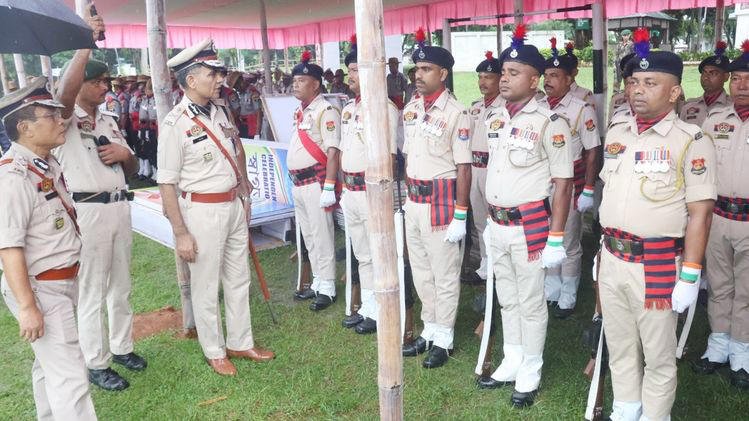 Tripura DGP inspecting parade rehearsals in the rain