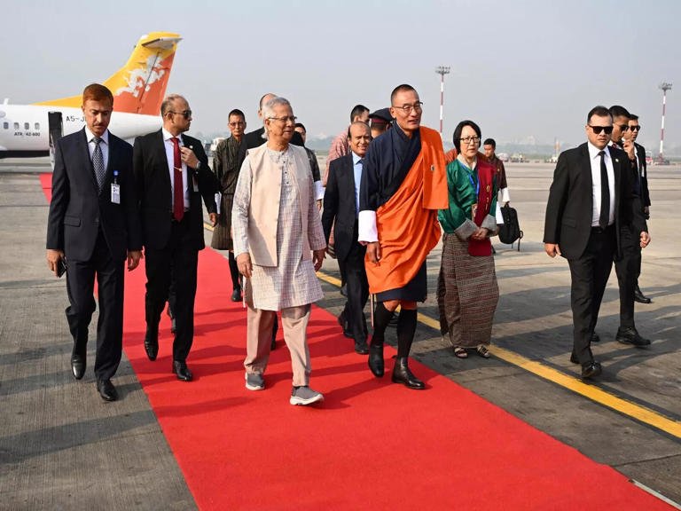 Bhutanese PM Tshering Tobgay arrives in Dhaka for two-day visit
