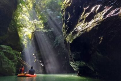 meghalaya’s secret river trail that feels straight out of a fantasy film