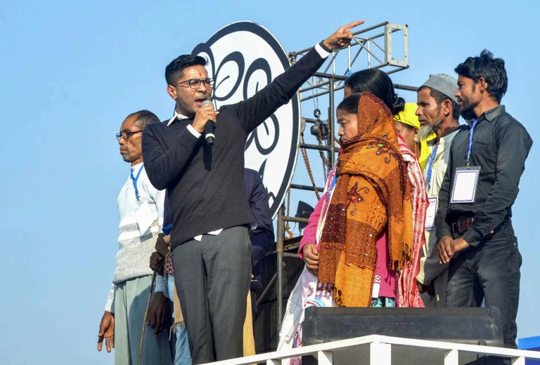 Ahead of Bengal polls, TMC rolls out ‘Lokkhi Elo Ghore’ welfare campaign