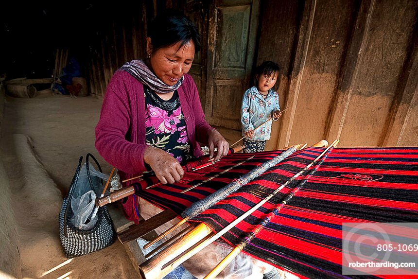 Nagaland yarn bank weavers initiative supporting traditional handloom artisans