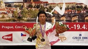 Biri Takar from Arunachal Pradesh holding gold medals at para badminton tournament in Prague