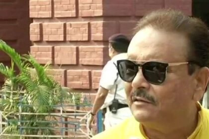 Supporters gathered outside Kolkata hospital after Madan Mitra hospitalization news