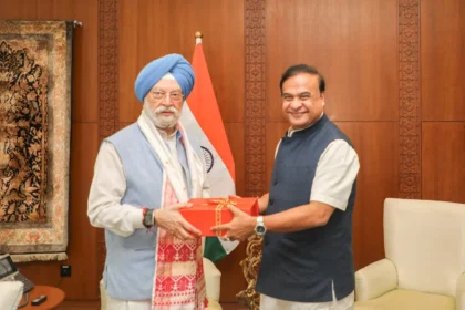 Assam Chief Minister Himanta Biswa Sarma meeting Union Minister Hardeep Singh Puri to discuss energy infrastructure projects.