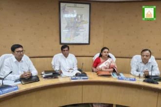 Agartala Municipal Corporation officials presenting the ₹975.91 crore budget for the 2025–26 financial year