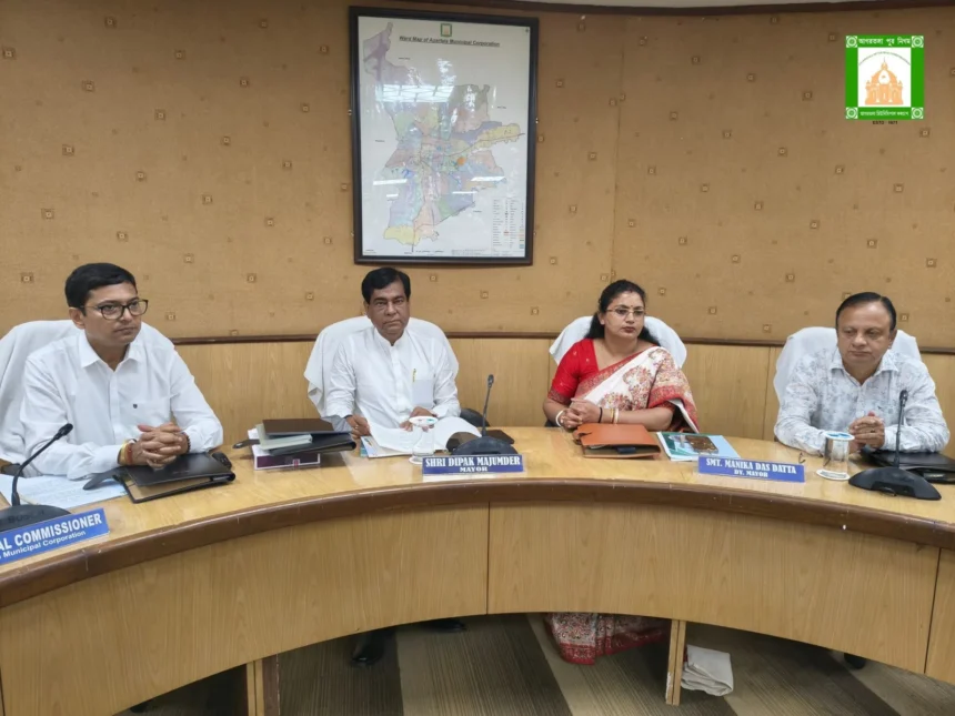 Agartala Municipal Corporation officials presenting the ₹975.91 crore budget for the 2025–26 financial year