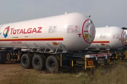 Petroleum and LPG transporters warn of a possible supply suspension over alleged illegal highway taxation.