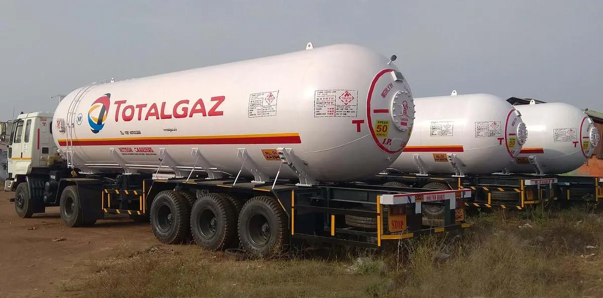 Petroleum and LPG transporters warn of a possible supply suspension over alleged illegal highway taxation.