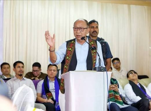 Manipur Chief Minister Yumnam Khemchand Singh and Deputy Chief Minister Nemcha Kipgen announce free movement on national highways in the state.