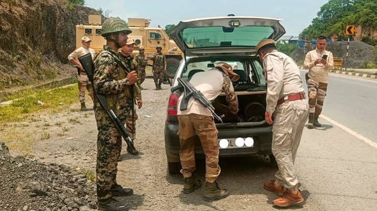 Police personnel prepare for potential deployment along major highways as authorities consider stronger measures against extortion.