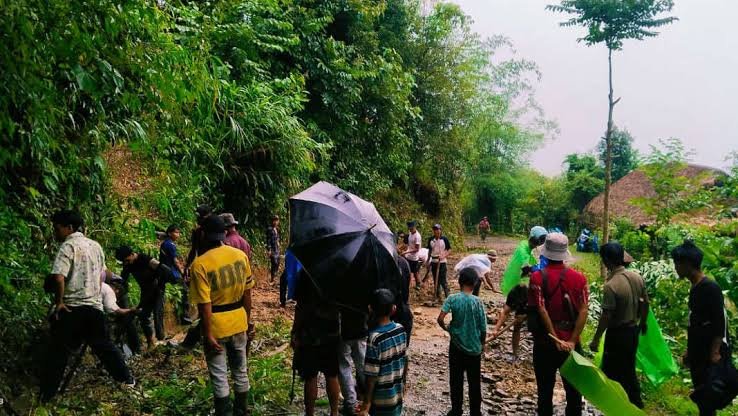 PMGSY engineers carry out emergency restoration work on a damaged rural road in Arunachal Pradesh following monsoon-related infrastructure disruptions.