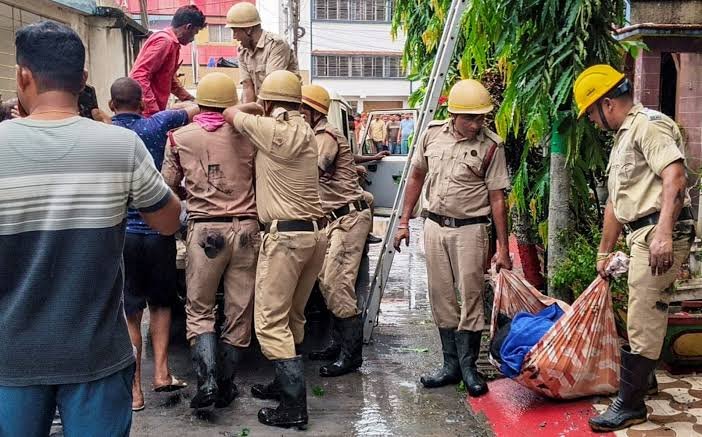 Tarapith hotel fire now leaves eight dead in Bengal