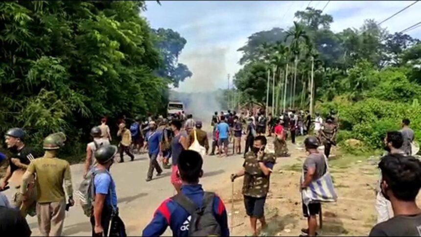 Senior ministerial teams from Mizoram and Assam meet along their inter-state border to discuss land claims and boundary demarcation.