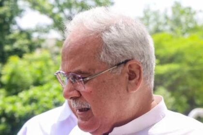 Bhupesh Baghel criticises Assam Chief Minister Himanta Biswa Sarma over flood relief and rising prices during a political exchange.