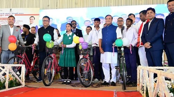 Assam free bicycles now reach over 3 lakh Class 9 students
