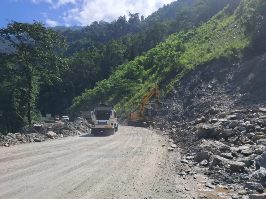 NH-10 at Bardang and 20th Mile in Sikkim reopened for traffic after landslide clearance and restoration work